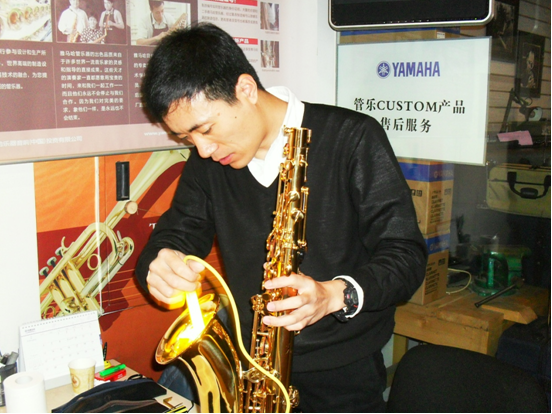 ag旗舰厅网站须川展也萨克斯管独奏大师班暨音乐会在成都成功举办 